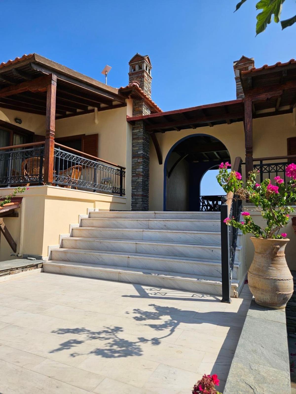 Mpalmpanas Villas Ierissós Esterno foto